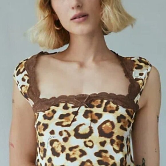 NWT UO Out From Under Vivian Square Neck Leopard Print Top - Picture 2 of 5